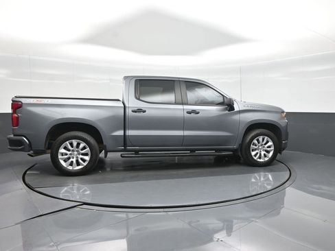 Used 2022 Chevrolet Silverado 1500 Custom image 9