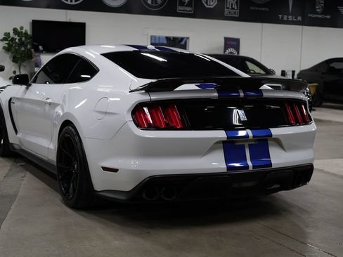 Used 2017 Ford Mustang Shelby GT350 w/ Electronics Package RWD image 3