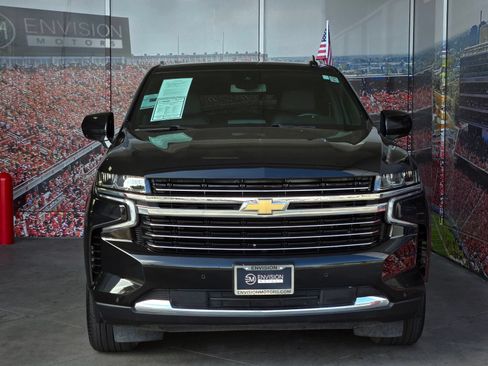 Used 2024 Chevrolet Tahoe LT RWD image 3
