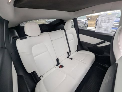 Used 2021 Tesla Model Y Long Range image 20