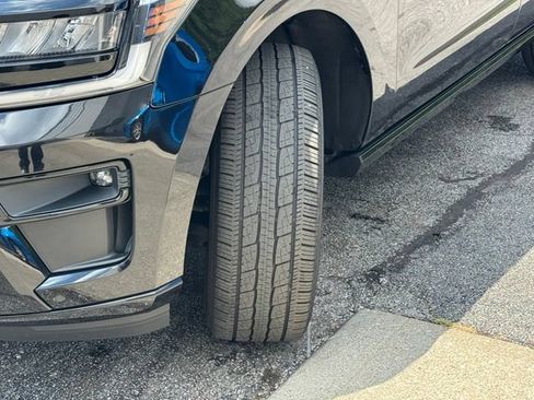 Used 2022 Ford Expedition Limited AWD/4WD image 13