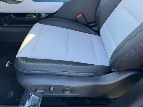 New 2026 Chevrolet Equinox EV LT image 8