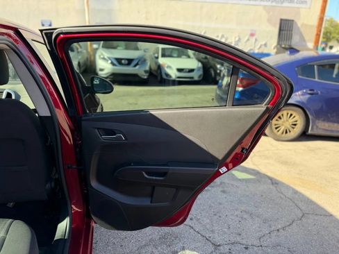 Used 2019 Chevrolet Sonic LT w/ Convenience Package image 28