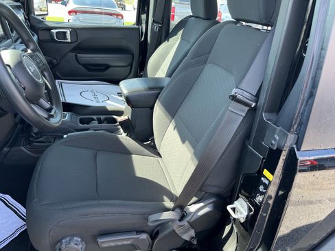 Used 2023 Jeep Wrangler Sport AWD/4WD image 11