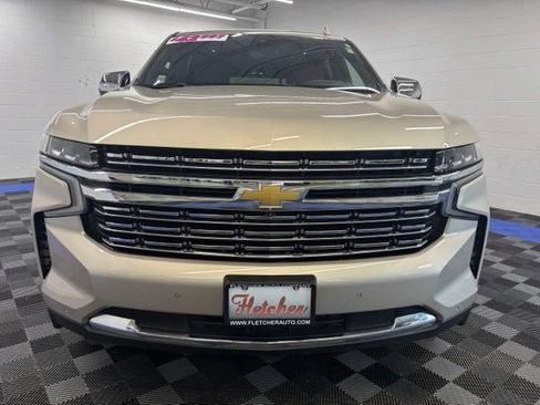 Used 2021 Chevrolet Suburban Premier w/ Premium Package AWD/4WD image 13