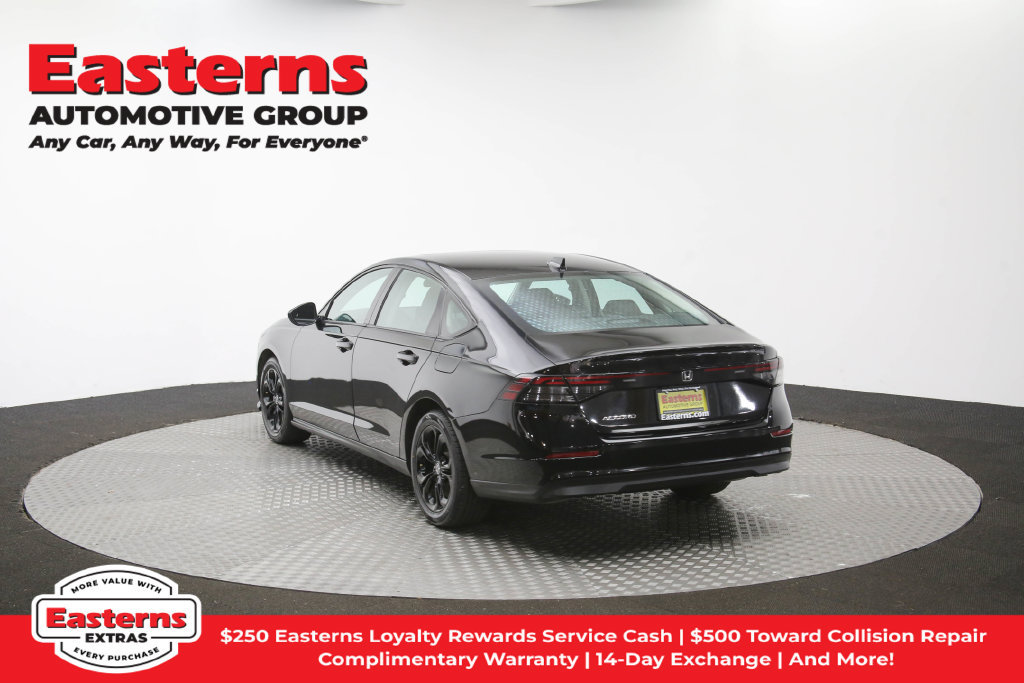 Used 2025 Honda Accord SE image 60