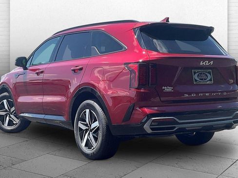 Used 2022 Kia Sorento S FWD image 10