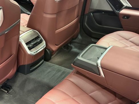 Used 2023 BMW 760i xDrive image 26