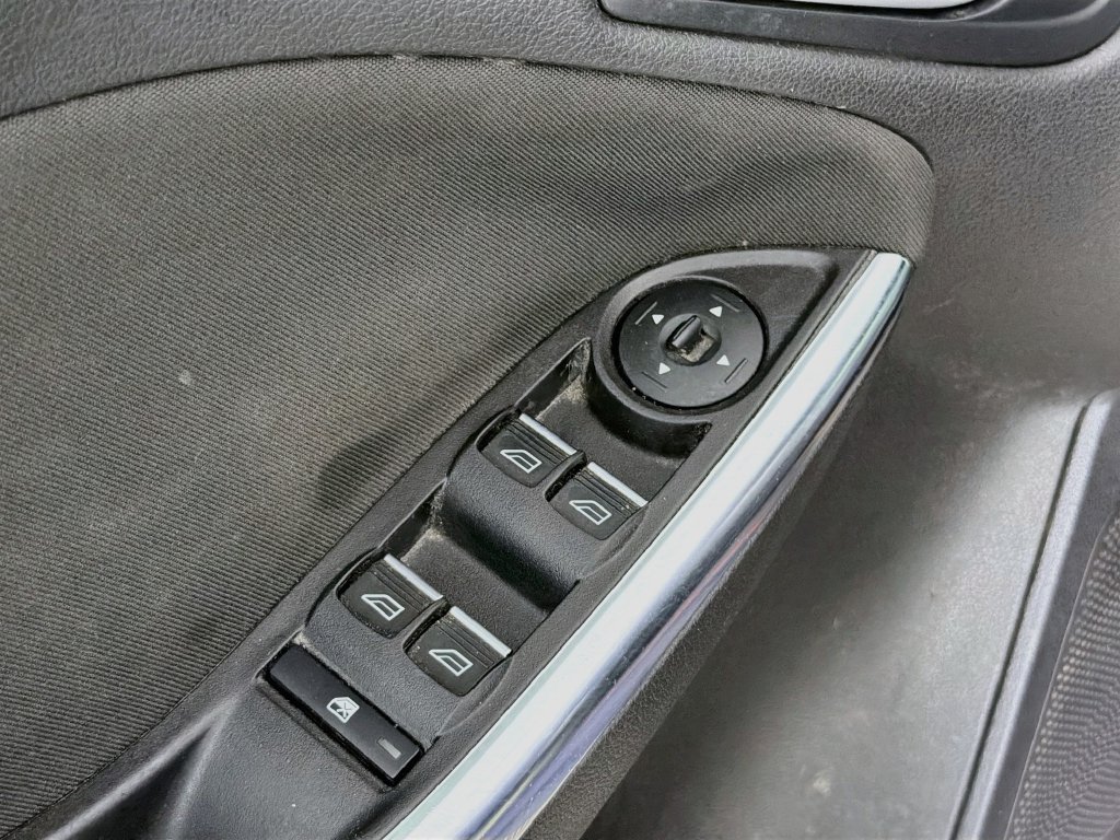 Used 2017 Ford Focus ST FWD image 21