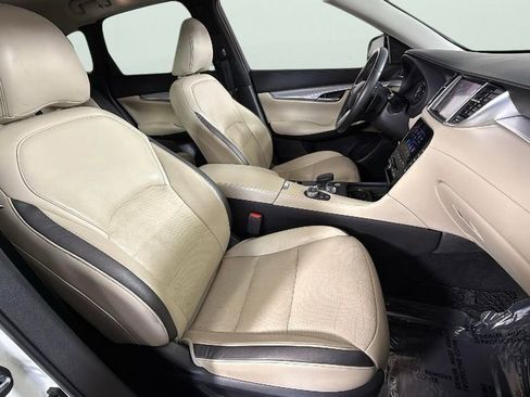 Used 2019 INFINITI QX50 Essential w/ Premium Heat Package image 35