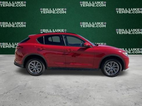 Used 2023 Alfa Romeo Stelvio Sprint image 5