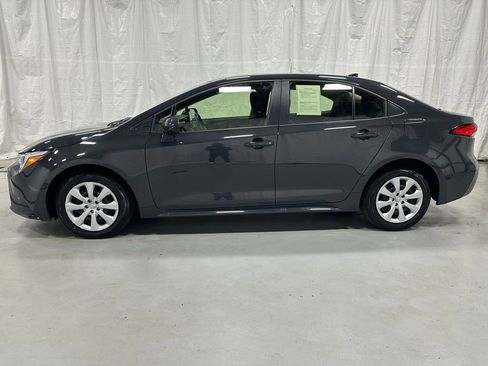 Used 2025 Toyota Corolla LE FWD image 4