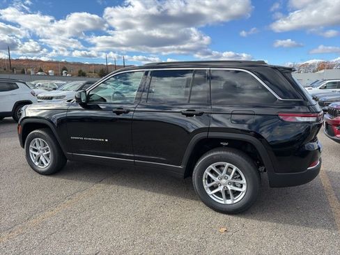 New 2025 Jeep Grand Cherokee Laredo X image 5