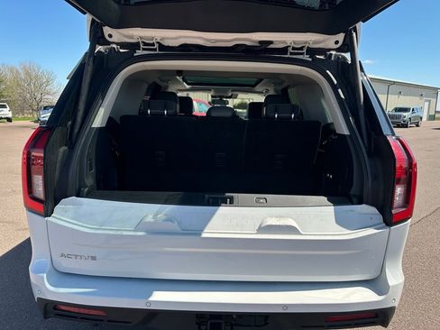 Used 2025 Ford Expedition Active AWD/4WD image 28
