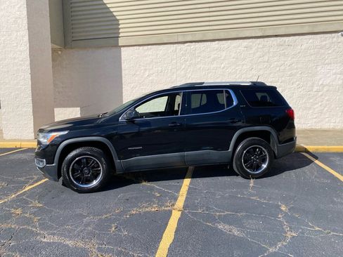 Used 2019 GMC Acadia SLT w/ LPO, Cargo Package image 2