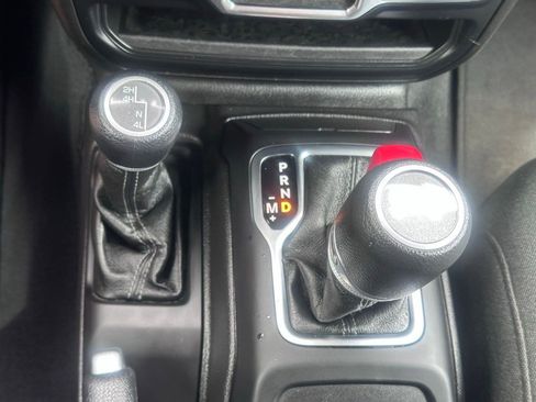 Used 2024 Jeep Wrangler Sport image 29