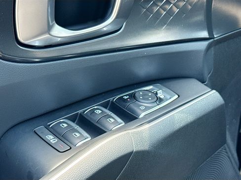 New 2026 Kia Sorento S FWD image 8