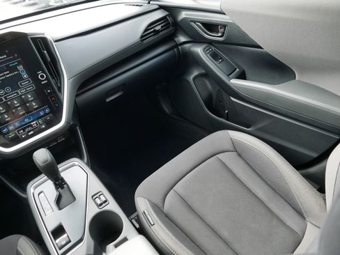 Used 2025 Subaru Crosstrek 2.0i Premium image 11