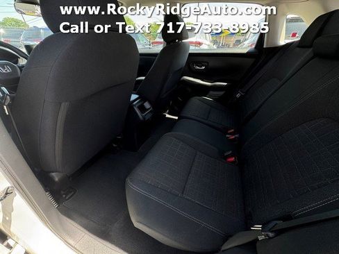 Used 2023 Honda HR-V LX image 13