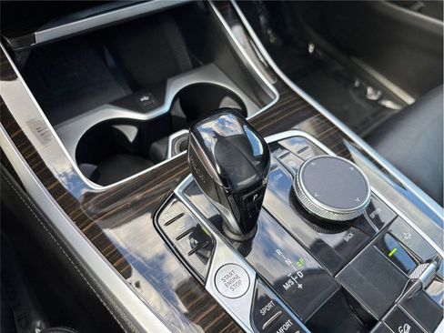 Used 2021 BMW X7 xDrive40i w/ Parking Assistance Package image 41