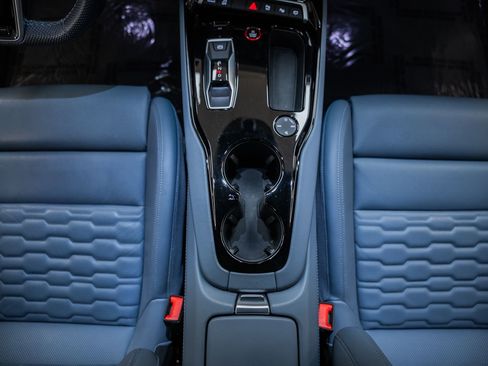 Used 2024 Audi RS e-tron GT Base image 31