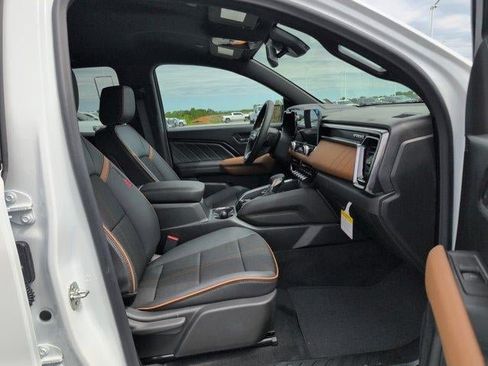 New 2026 GMC Canyon AT4 AWD/4WD image 34