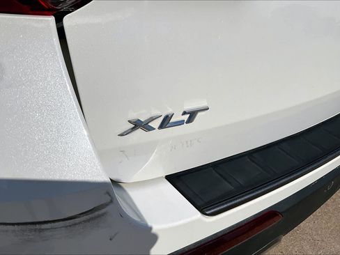 Used 2021 Ford Explorer XLT w/ Equipment Group 202A AWD/4WD image 30