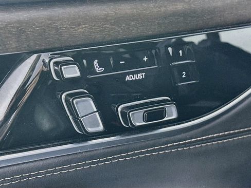 Used 2023 Jeep Grand Wagoneer 4WD image 22