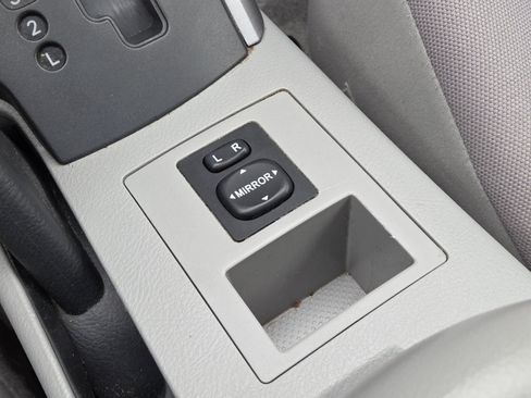 Used 2008 Toyota RAV4 4WD image 29