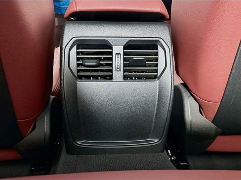 Used 2025 BMW 430i Coupe w/ M Sport Package image 26