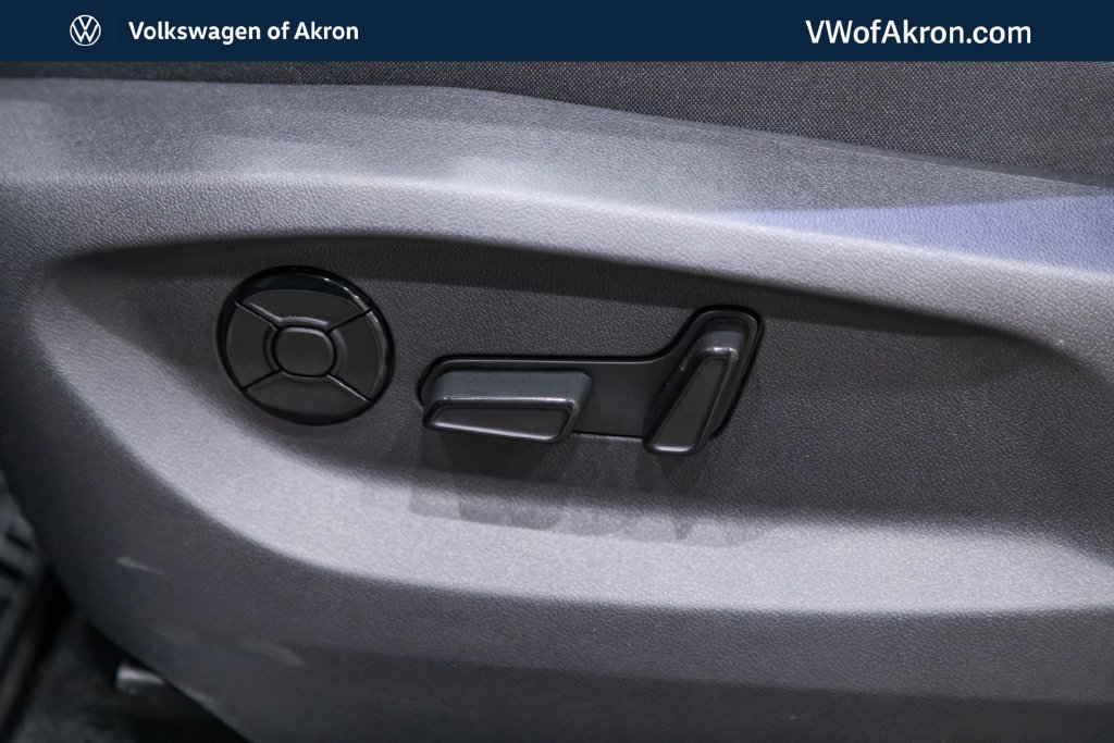 New 2026 Volkswagen Tiguan SE R-Line AWD/4WD image 9