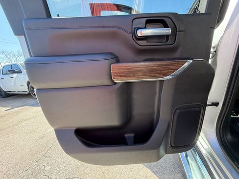 Used 2021 Chevrolet Silverado 3500 High Country image 46