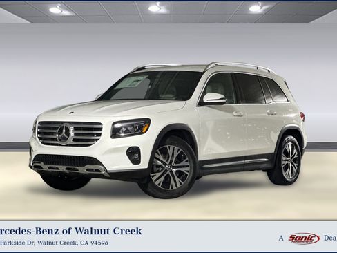 Used 2026 Mercedes-Benz GLB 250 image 1