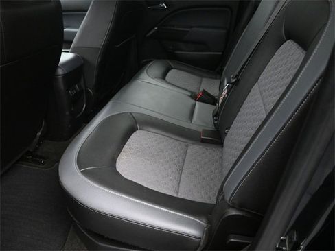 Used 2017 Chevrolet Colorado Z71 image 10