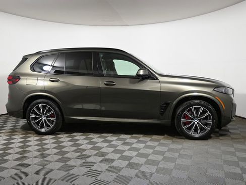 New 2026 BMW X5 xDrive40i w/ M Sport Package AWD/4WD image 8