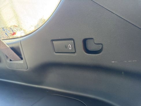 Used 2024 Chevrolet Suburban High Country image 42