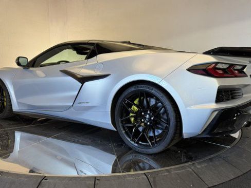 Used 2023 Chevrolet Corvette Z06 w/ Stealth Interior Trim Package image 36