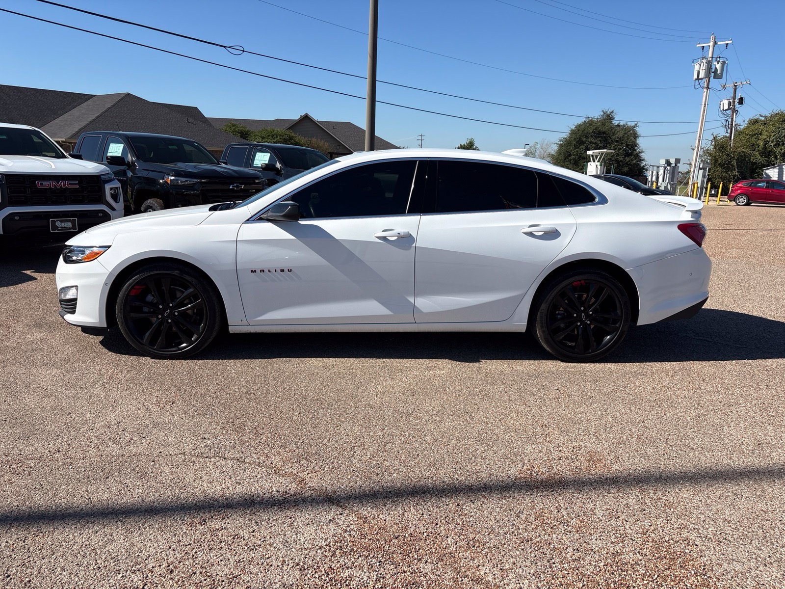 Used 2024 Chevrolet Malibu LT FWD image 2