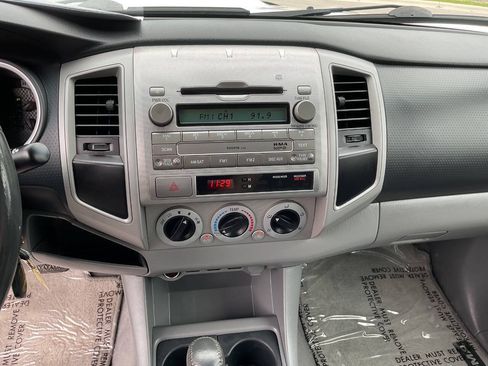 Used 2011 Toyota Tacoma PreRunner w/ TRD Sport Pkg RWD image 19