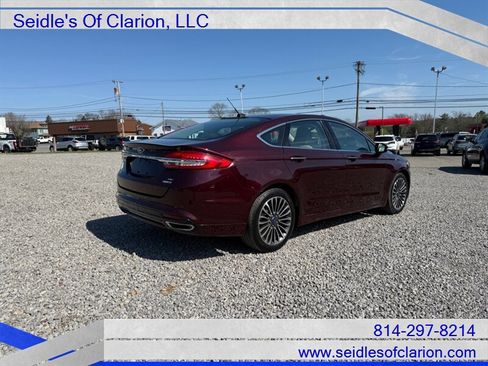 Used 2017 Ford Fusion SE w/ Fusion SE Technology Package image 5