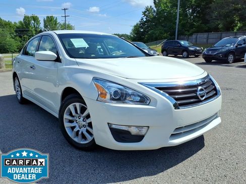 Used 2015 Nissan Altima 2.5 S w/ Power Driver Seat Package FWD image 1