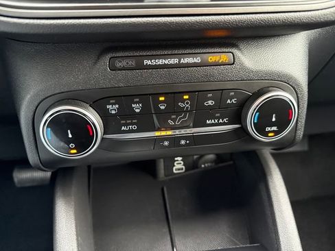 Used 2025 Ford Escape Active image 30