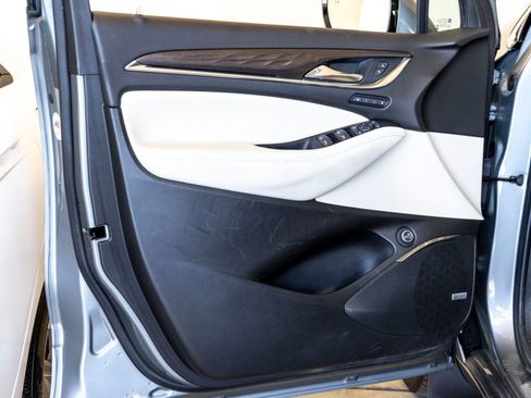 Used 2023 Buick Enclave Avenir w/ Avenir Technology Package image 14