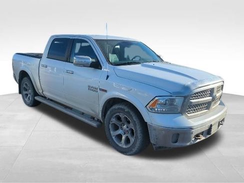 Used 2014 RAM 1500 Laramie w/ Convenience Group image 3