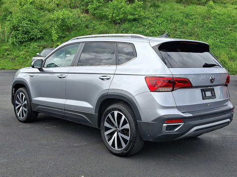 Used 2022 Volkswagen Taos SE AWD/4WD image 4