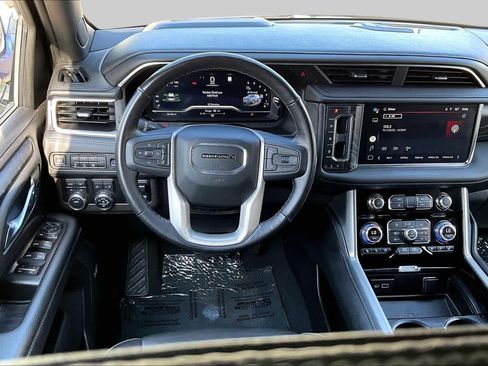 Used 2022 GMC Yukon Denali w/ Max Trailering Package AWD/4WD image 6