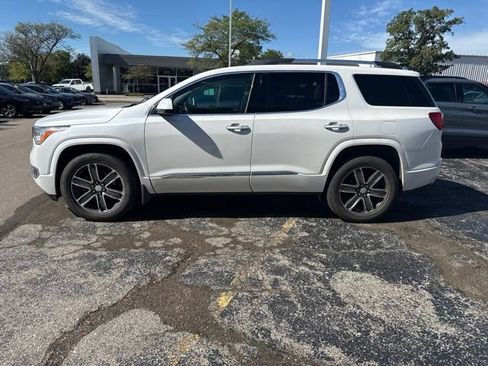 Used 2017 GMC Acadia Denali w/ Technology Package AWD/4WD image 3
