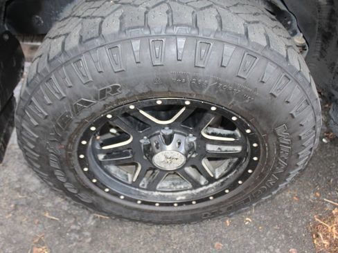 Used 2019 Toyota 4Runner TRD Off-Road Premium AWD/4WD image 68