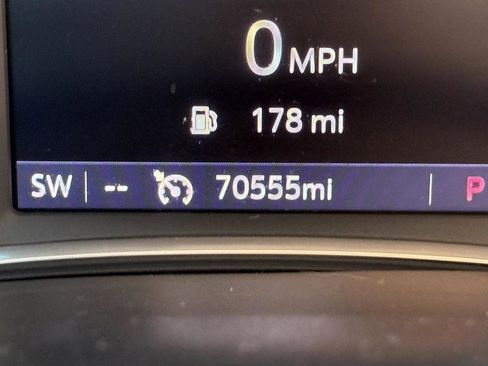 Used 2020 Chevrolet Traverse LT image 22