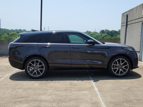 New 2026 Land Rover Range Rover Velar Dynamic SE image 11
